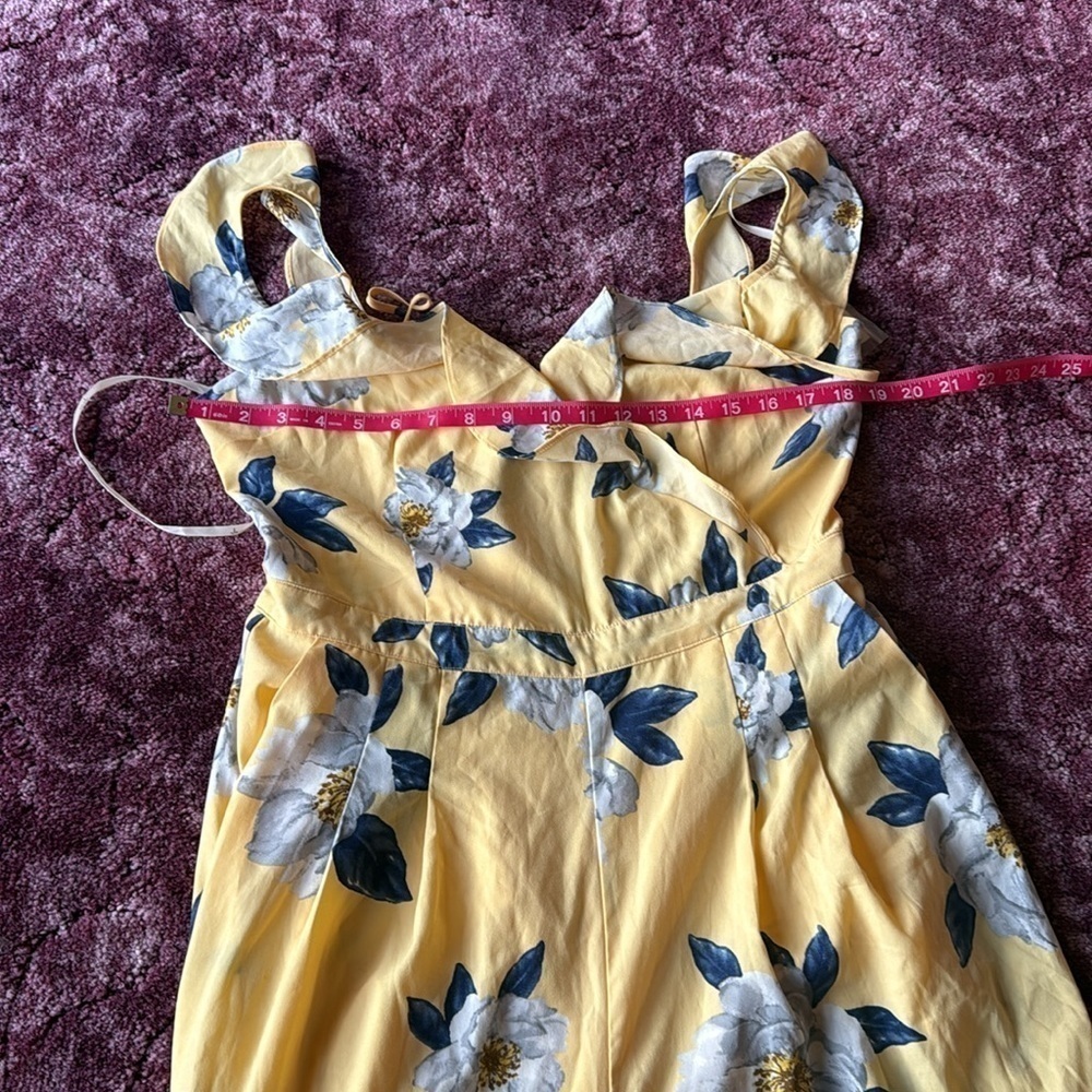 NWT J.O.A. Floral Ruffled Butter Yellow Jumpsuit size L - Picture 5 of 7
